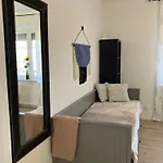 Felisa House קסזטלי