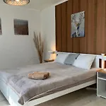 Felisa House דירה *