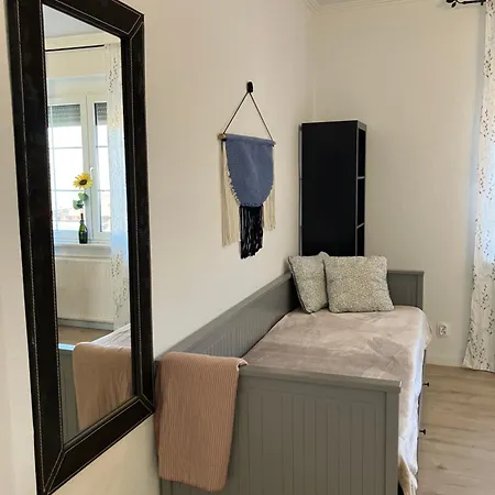 Felisa House 케츨리
